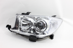 Farol Hilux Sw4 09/11 (Tyc) Le