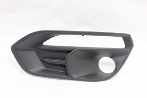 Grade (Tela) Para-choque  Diant Iveco Daily 20/... C/Furo Le