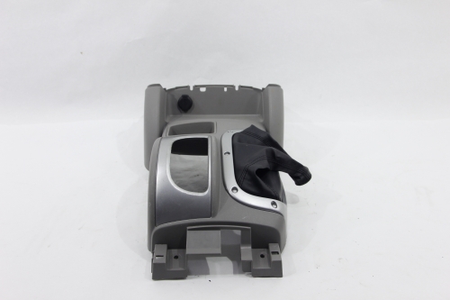 Acabamento Console Central Triton Hpe 08/15 Usado (631)
