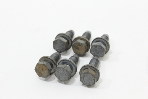 Parafuso Alma Para-choque  Tras Jg Jeep Renegade 15/22 Usado (140)