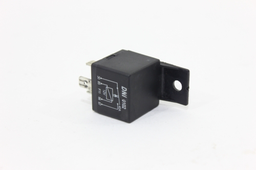 Relê Auxiliar Vw 8-150 05/11 Usado (759)