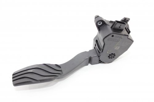 Pedal Acelerador Kicks 16/18 Usado (848)