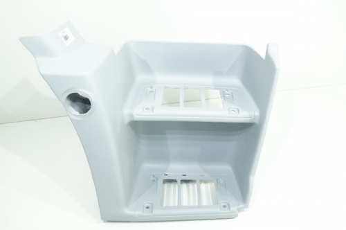 Estribo Vw Constelation 13-180/13-190/15180/15-190/17-250/24-250/24-280 (Rtm) Ld