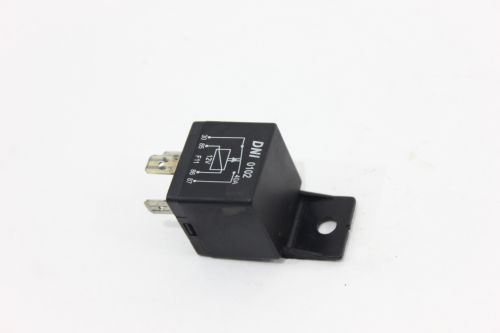 Relê Auxiliar Vw 8-150 05/11 Usado (762)